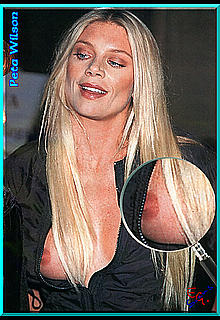 Peta Wilson tit slip paparazzi photos Peta Wilson tit slip paparazzi photos
