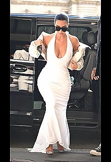 Kim Kardashian pokies at Celine Dion’s concert in Paris - September 16, 2026