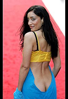 Sofia Hayat shows ass crack Sofia Hayat shows ass crack