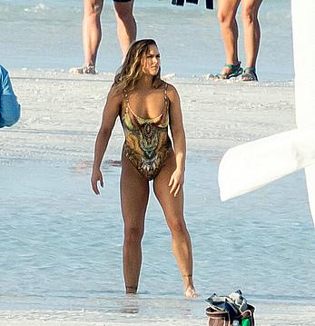 Ronda Rousey nude in body paint the SI photoshoot in Bahamas