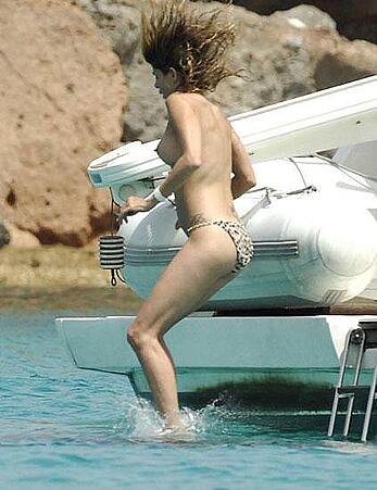 Arancha de Benito topless on a yacht