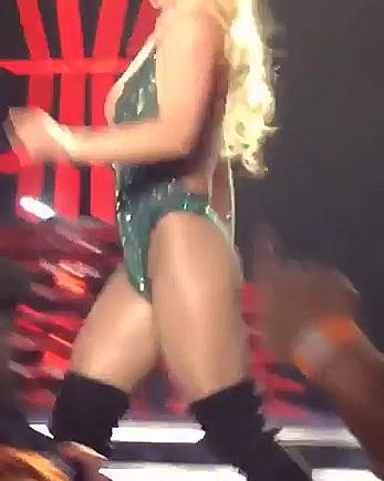 Britney Spears wardrobe malfunction at concert in Las Vegas