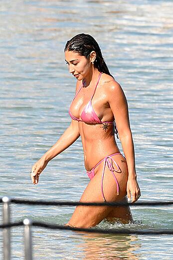Chantel Jeffries in tiny pink bikini hits the beach in Mykonos - August 14, 2026