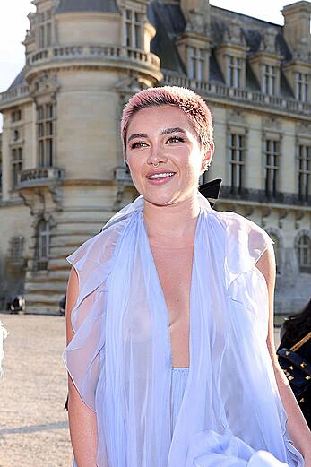 Florence Pugh braless in see through dress at Valentino Haute Couture Fall-Winter 2023-2024 show in Paris  (9)