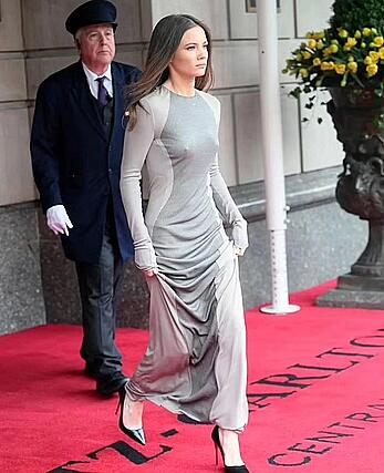 Freya Allan pokies while Leaving her hotel in NY