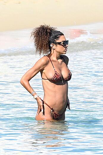 Jessica Aidi in thong bikini on the beach in Mykonos with Marco Verratti - August 01, 2026