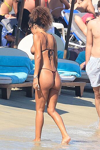 Jessica Aidi in thong bikini on the beach in Mykonos with Marco Verratti - August 01, 2026