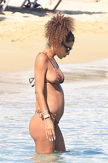 Jessica Aidi in thong bikini on the beach in Mykonos with Marco Verratti - August 01, 2026