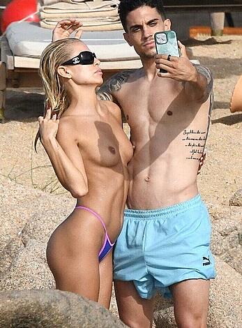 Jessica Goicoechea topless on a beach