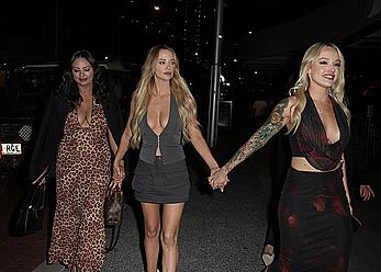 Jessika Power celebrates her 33rd birthday at Broadbeach with her girl pals in Gold Coast