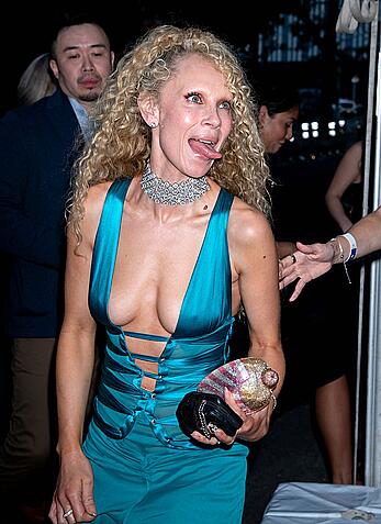 Juno Temple cleavage at Ted Lasso S4 Premiere-Outside Arrivals, Brooklyn - August 04, 2026