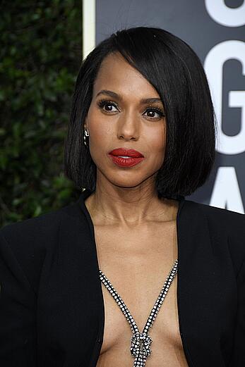 Kerry Washington braless at 77th Annual Golden Globe Awards in Beverly Hills
