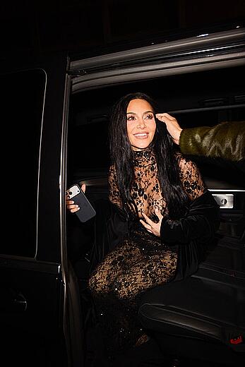 Kim Kardashian in see through outfit enjoy private dinner at Aqua Kioto in Paris