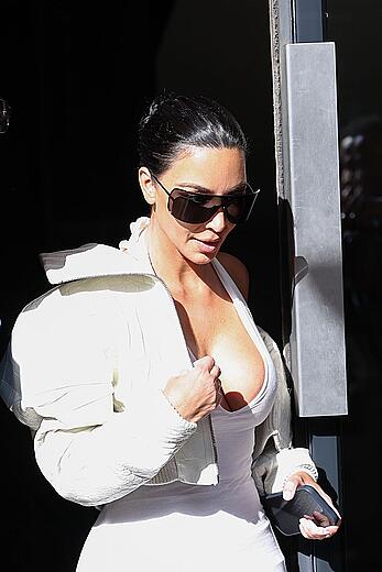 Kim Kardashian pokies at Celine Dion’s concert in Paris - September 16, 2026