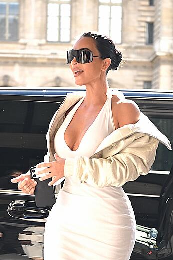 Kim Kardashian pokies at Celine Dion’s concert in Paris - September 16, 2026