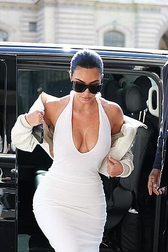 Kim Kardashian pokies at Celine Dion’s concert in Paris - September 16, 2026