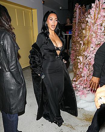 Kim Kardashian sexy cleavage at Vas J Morgan's holiday party in Los Angeles