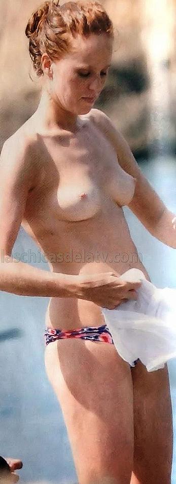 Maria Castro topless on a beach paparazzi photos
