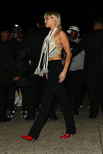 Miley Cyrus nipple slip outside the Bowery Hotel in New York