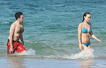 Olivia Wilde wearing a bikini at a beach in Maui, 120614  (9)