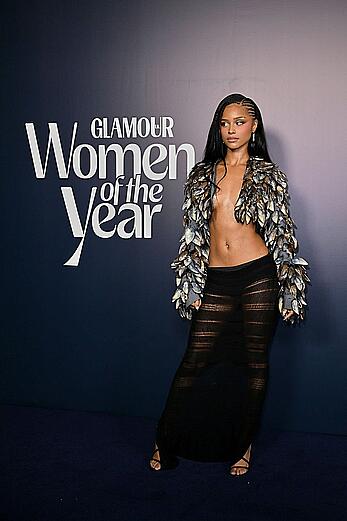 Tyla braless shows her sexy tum at the Glamour Women of the Year Awards in London