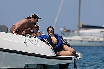 Wanda Nara tit slip in a swimsuit on the boat ride in the scenic waters of Ibiza