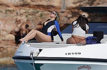 Wanda Nara tit slip in a swimsuit on the boat ride in the scenic waters of Ibiza