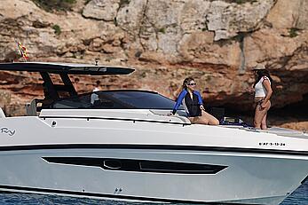 Wanda Nara tit slip in a swimsuit on the boat ride in the scenic waters of Ibiza